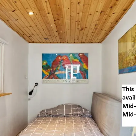 Semesterbostad Stormly *